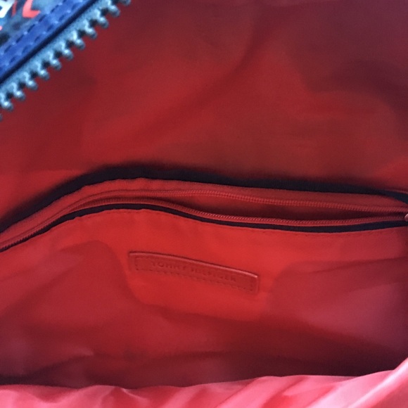 backpack - Picture 3 of 4